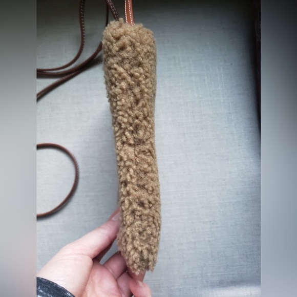 Brand New STAUD Shearling Eve Phone Crossbody Bag - Picture 15 of 16